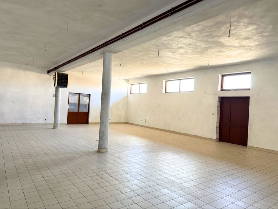 Budynek uslugowo - handlowy 380 m2