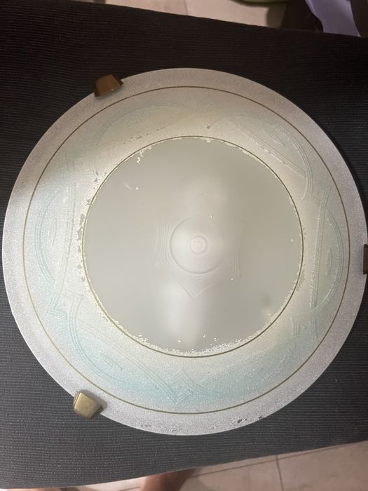 Candeeiro de teto ou parede.