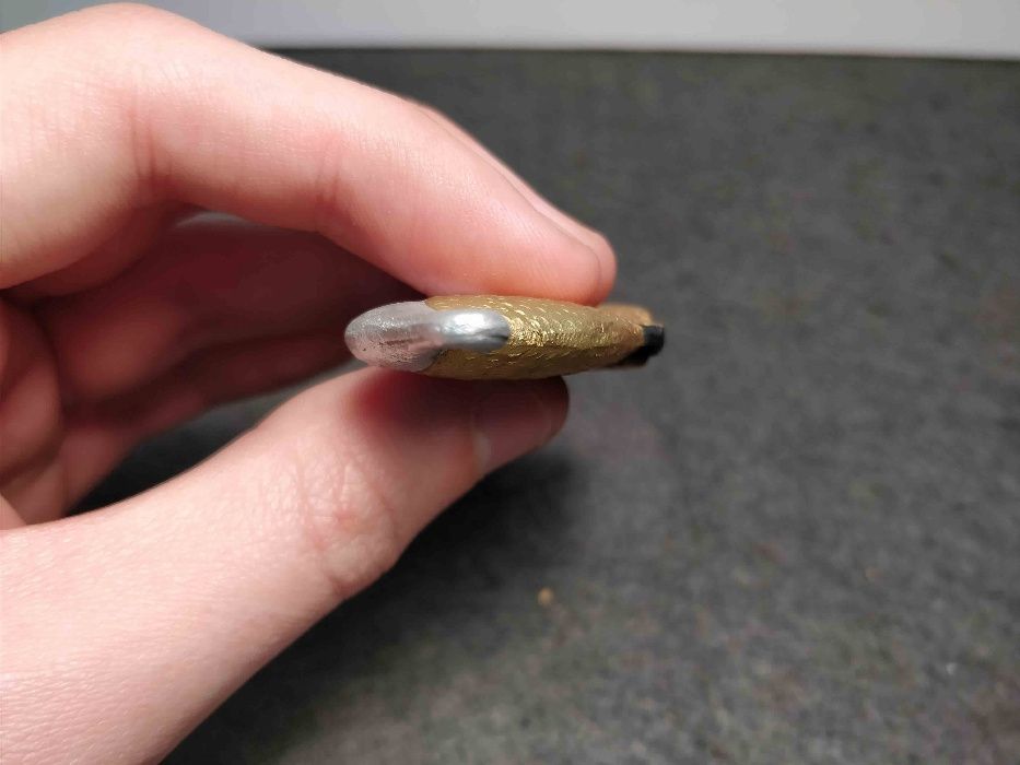 Stick de Tinta da China em Pedra . Forma de Pavão