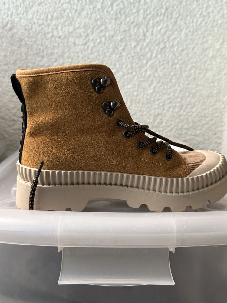 Bota Pepe Jeans como novas