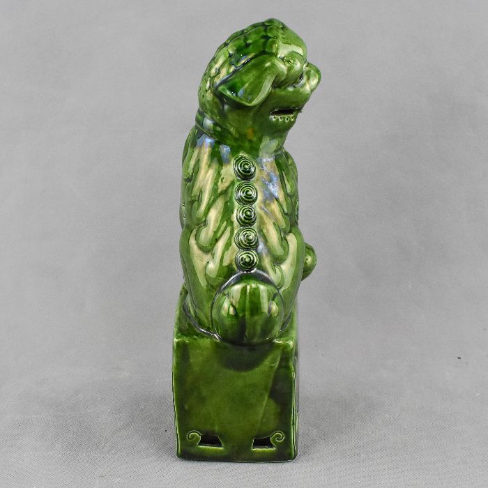 Cão de Foo em porcelana da china decorado a verde por baixo do esmalte