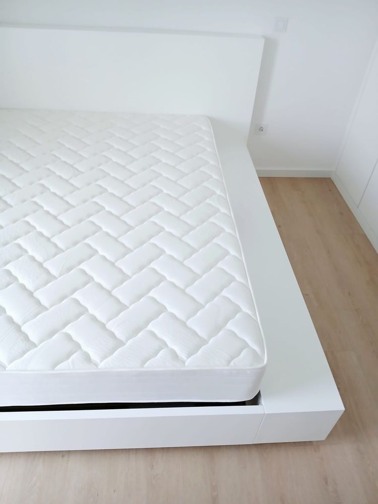 Cama Casal branca