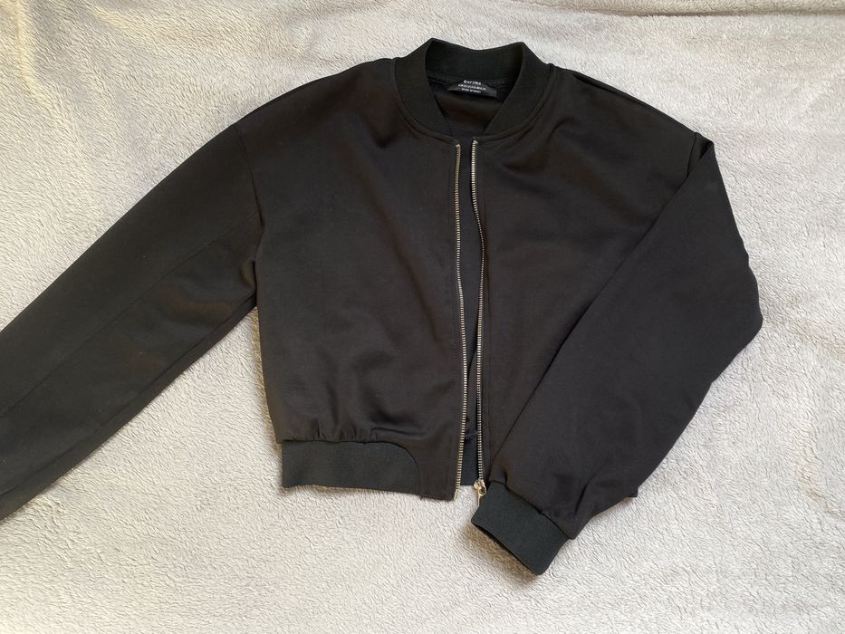 kurtka bomberka zapinana bershka rozmiar xs