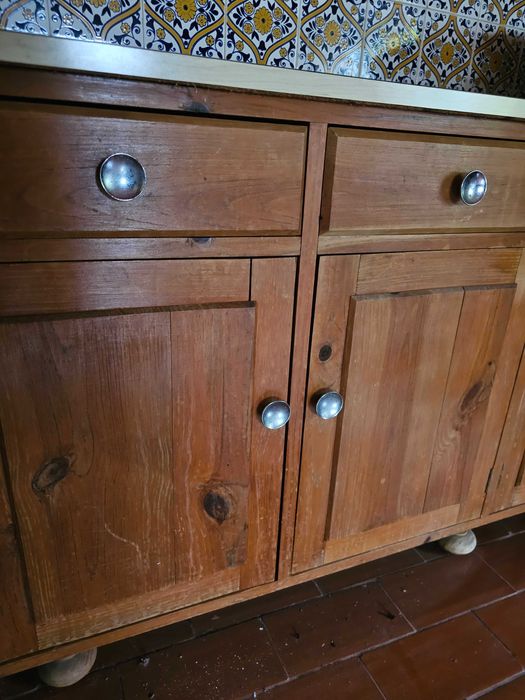 Móvel aparador rústico em pinho