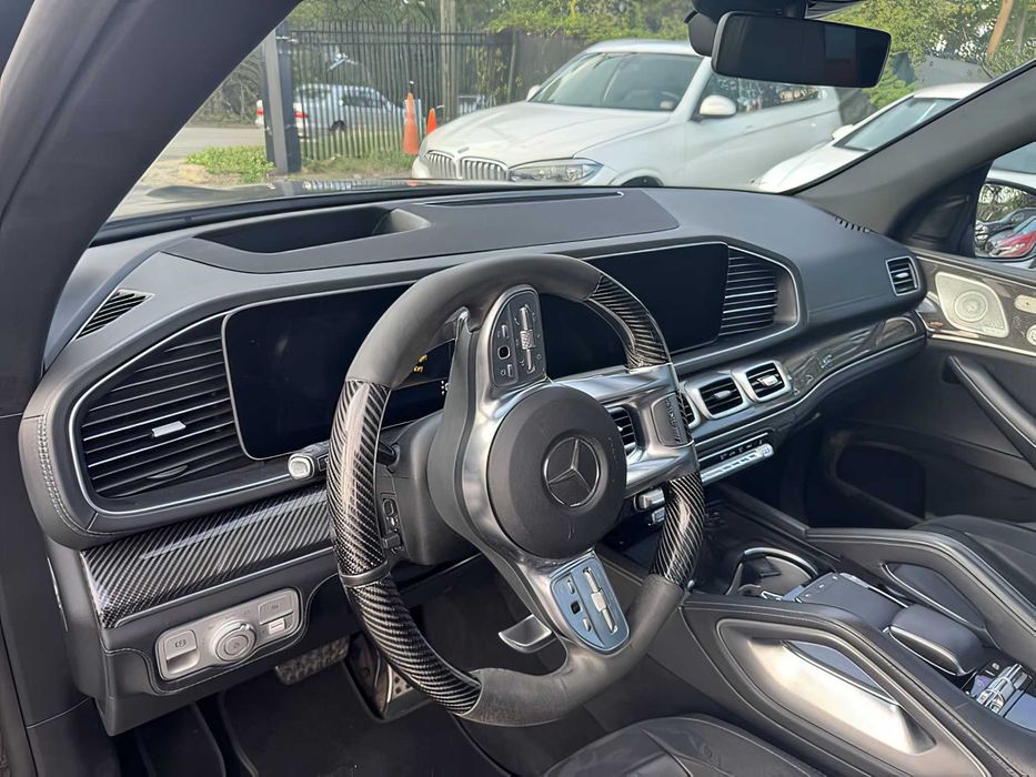 Mercedes-Benz GLE      2021