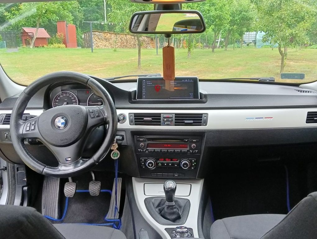*BMW E90 M pakiet *