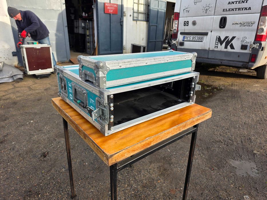 RACK 3U 2x szyna (40cm pomiędzy)(48 do klapy) FV 23% (dostępne wiecej)