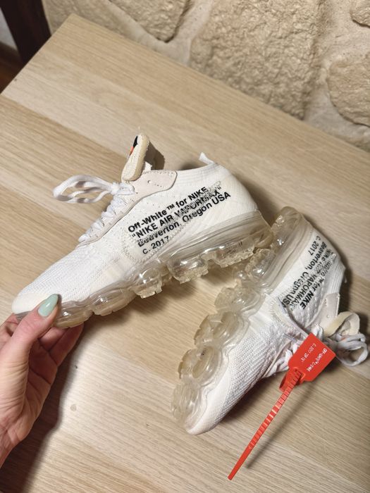 Oryginalne Nike Off White Vapormax streetwear top