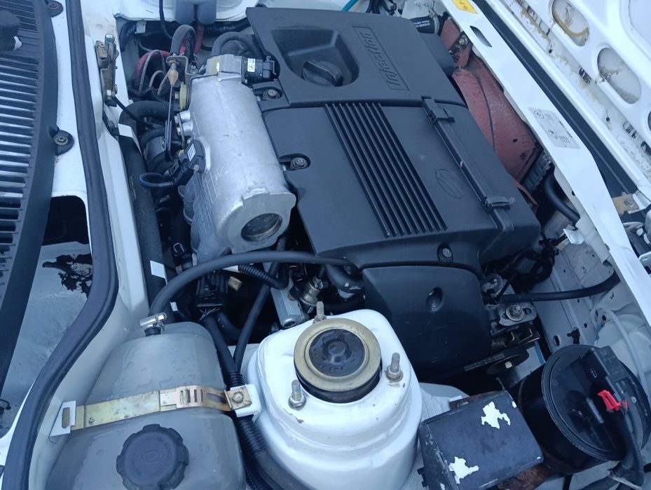 Таврія 1.2 інжектор .Славута теж багато що підходить.