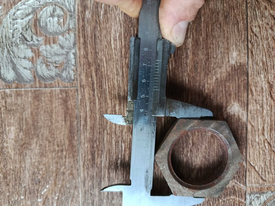 Контргайки ,контрольна гайка