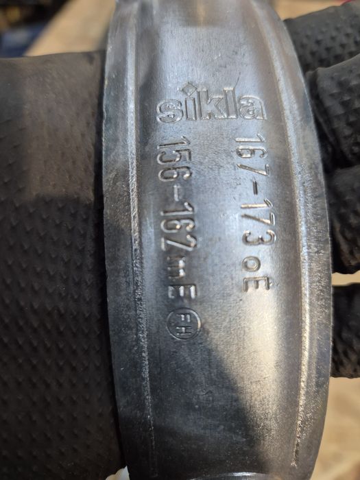 Obejmy do rur firmy Silka.