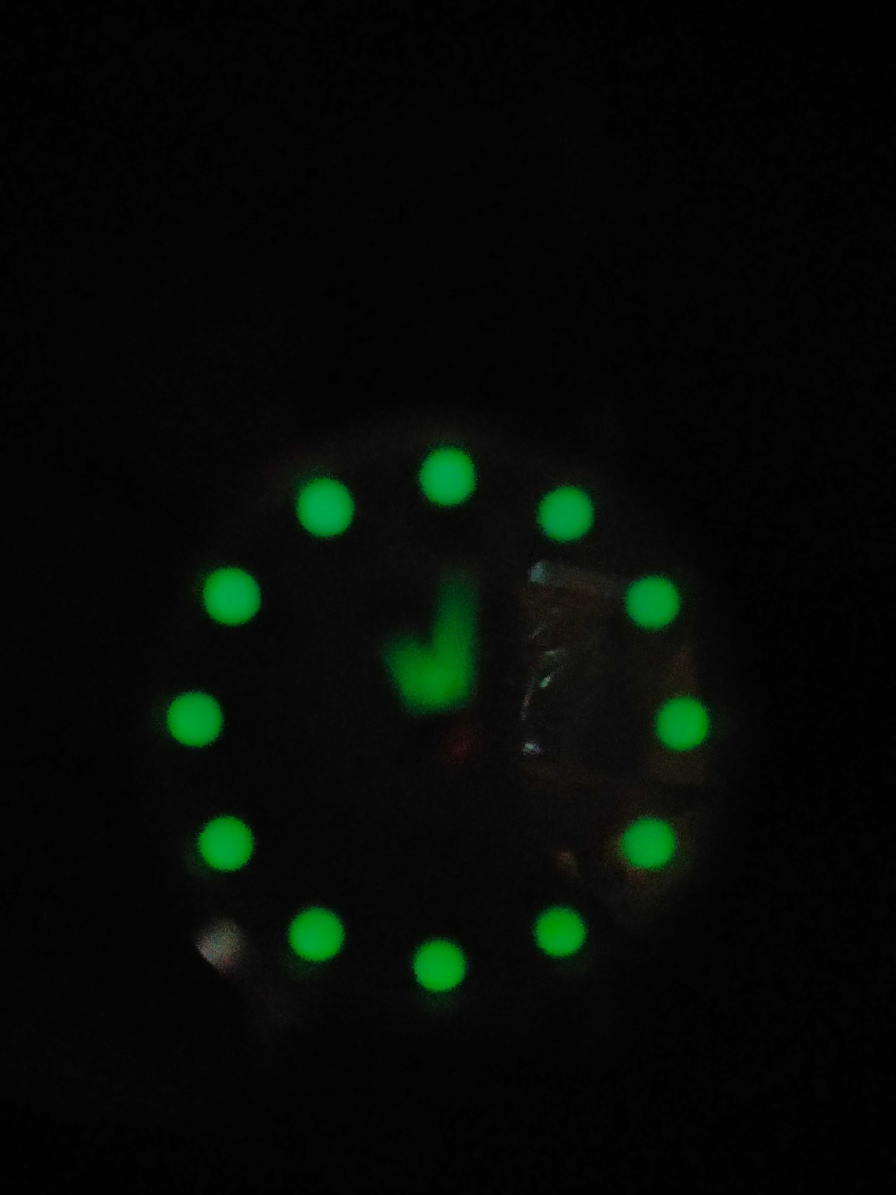 Damski  Zegarek z Fluorescencyjnymi Eelementami