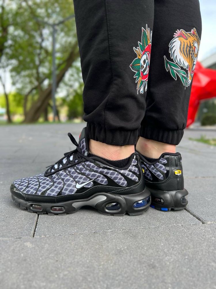 Чоловічі кросівки Nike Air Max Plus TN Black Blue White