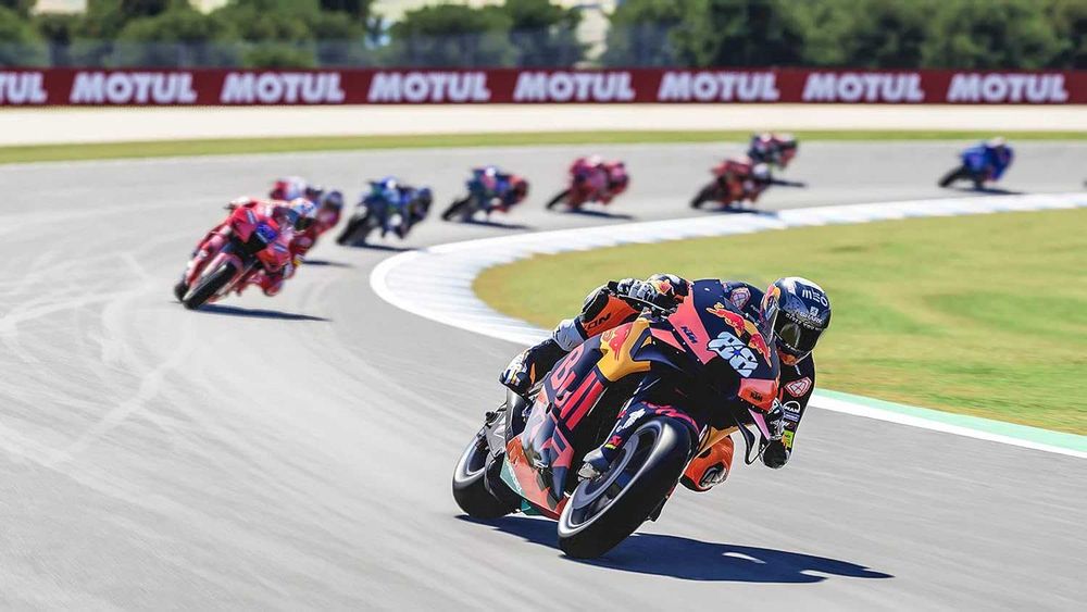 MotoGP 22 PS4 / PS5 - świetne motocykle, ścigacze po torach