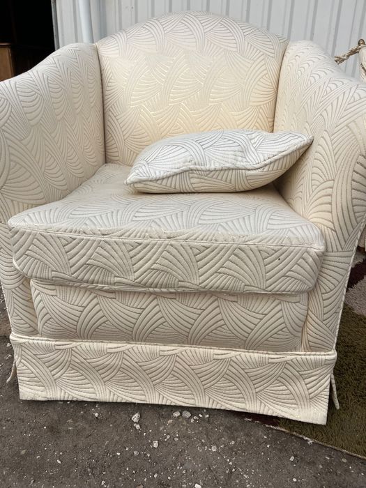 Stylowy komplet wypoczynkowy .