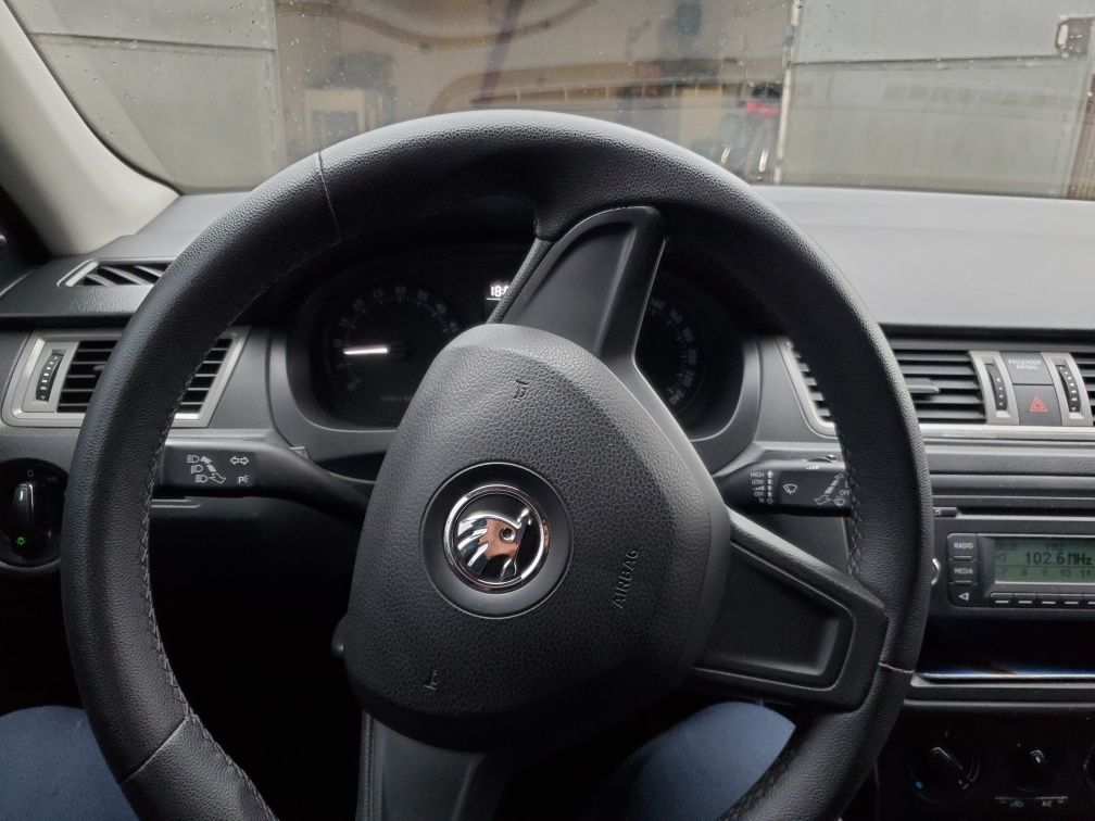 Продам skoda rapid шкода