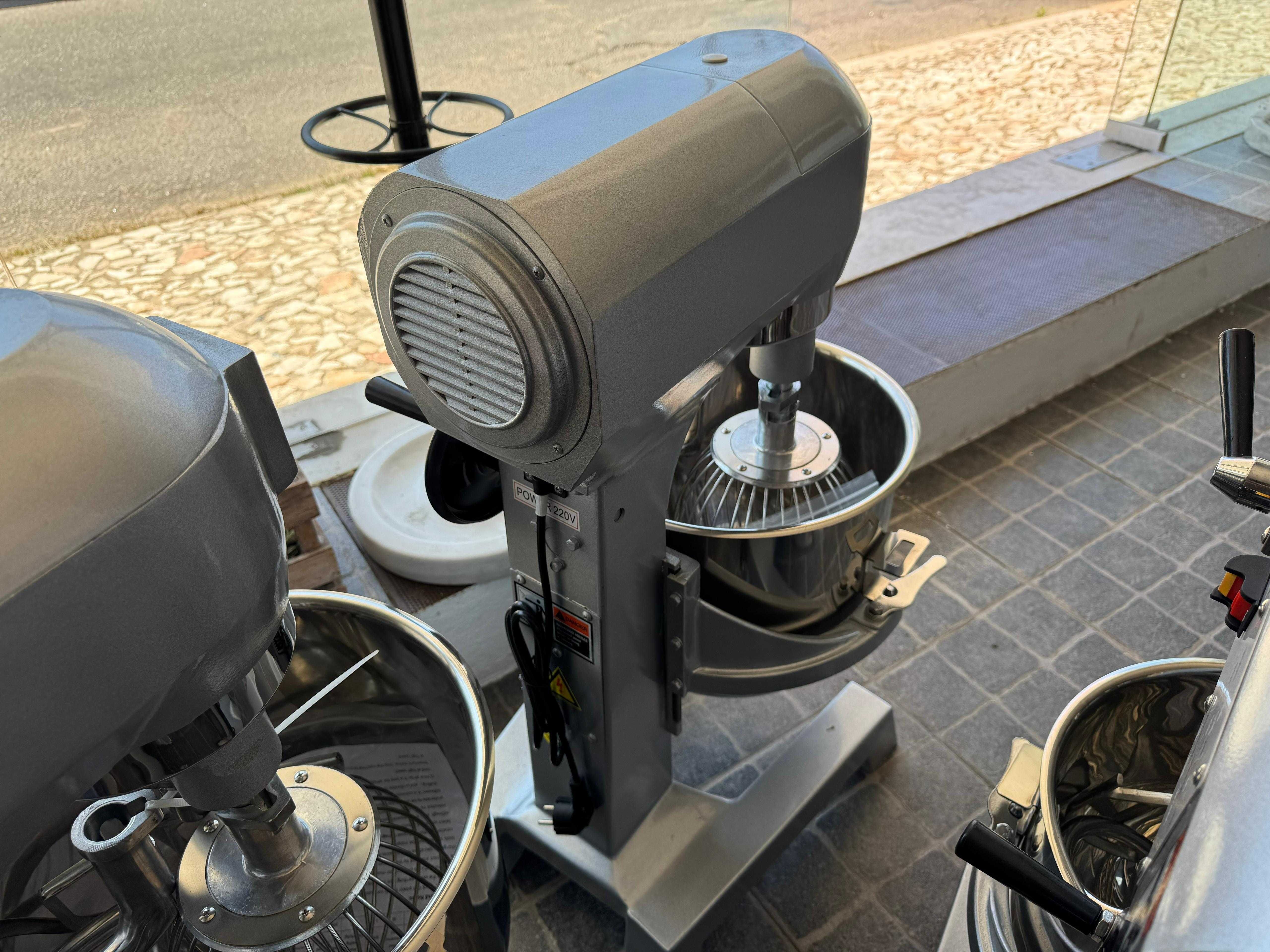 ACM1610 - Batedeira Planetária 30L - NOVA