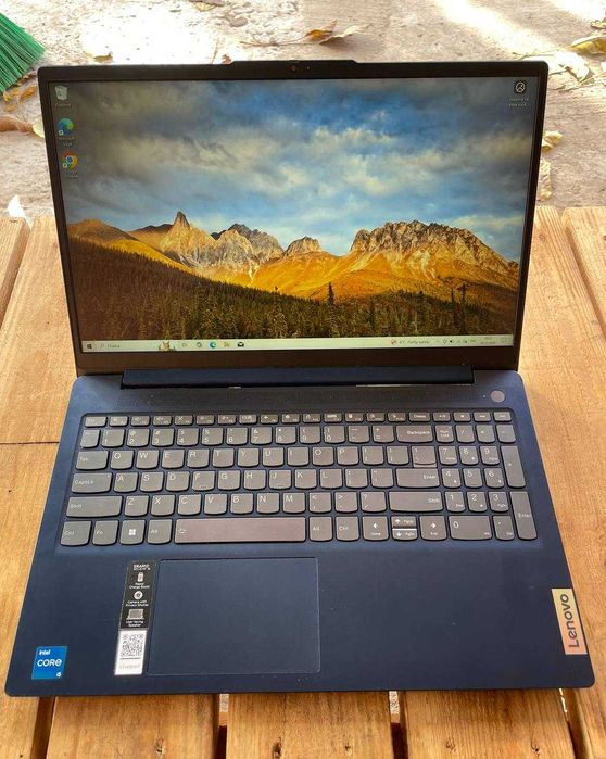 Lenovo IdeaPad Slim 3 15IRU8 | i5-1335U | 8GB | 256GB NVMe | FHD IPS