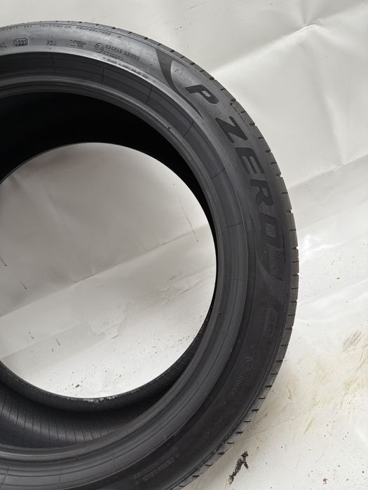 245/45/19 Pirelli P ZERO AO 102Y