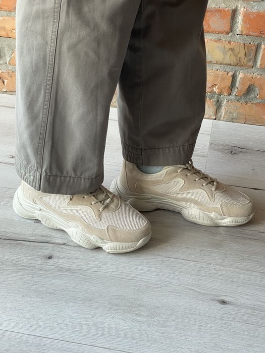 Нові Кросівки унісекс, розмір 9 (42) устілка 27см