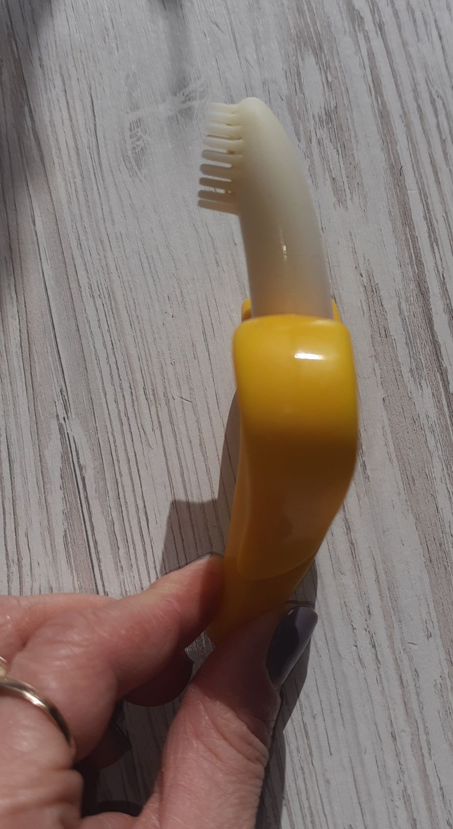 Силіконовий прорізувач для зубів у формі банана