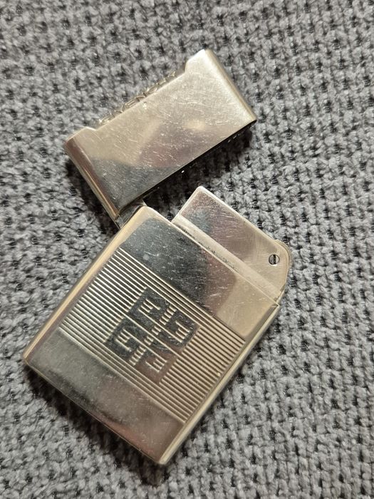 Запальничка givenchy GV 3300
