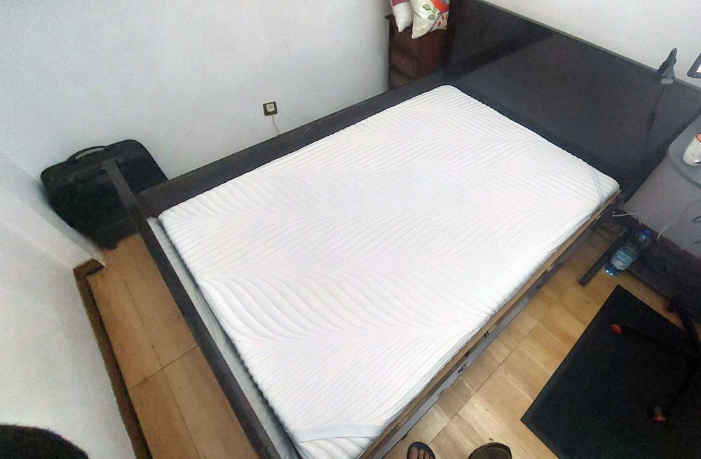Cama e colchão Bom Repouso 183x133