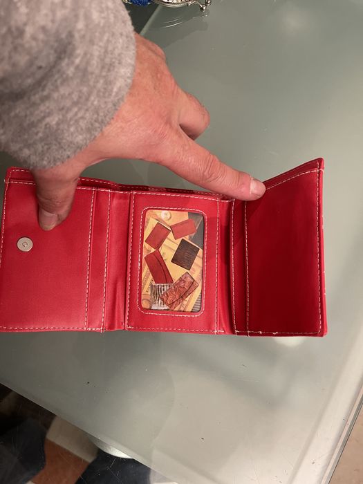 Porta moedas,crianca e senhora