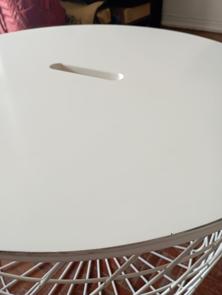 Mesa de Arrumação KVISTBRO IKEA 
KVISTBRO 
Mesa de arrumação, branco,