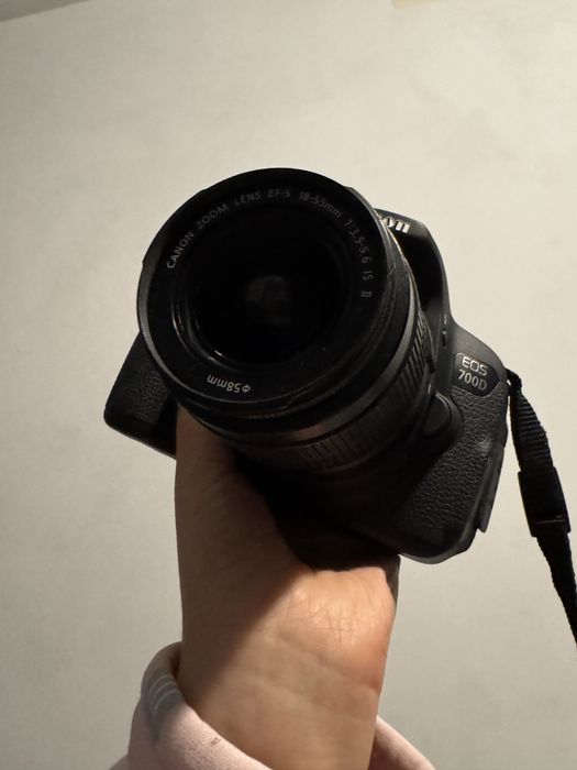 Canon d700 18-55