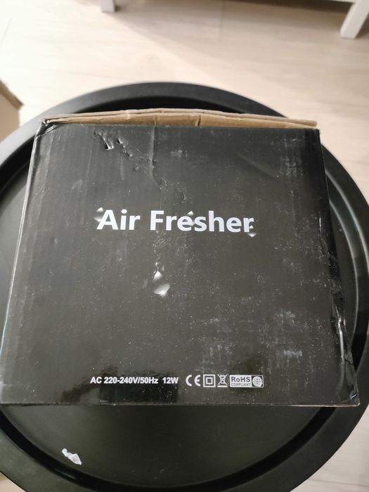 Oczyszczacz powietrza dyfuzor LED czarny