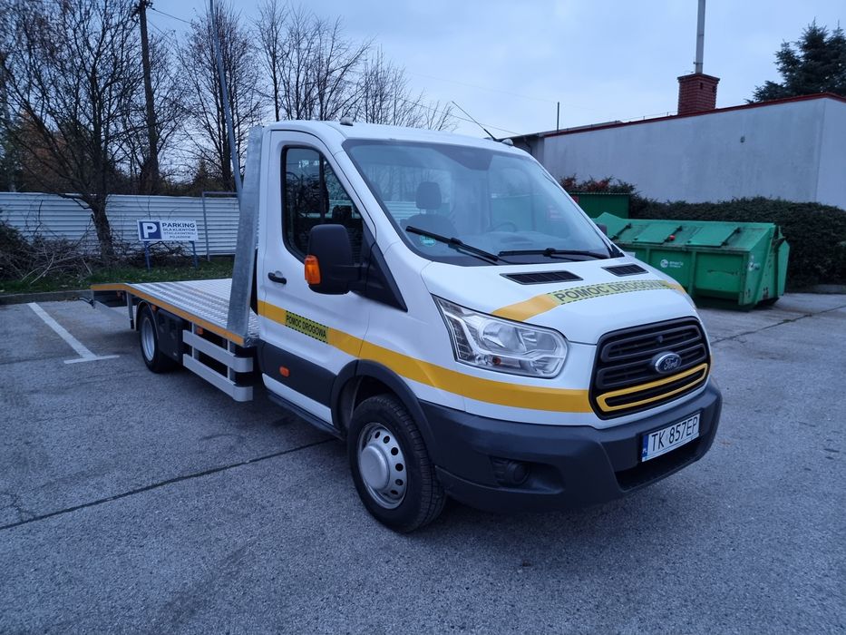 Ford transit autolaweta niski przebieg 135 tys (pojazd specialny)