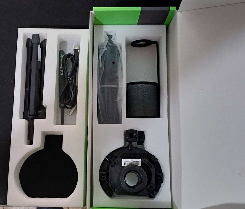 Microfone Streamplify MIC RGB c/Tripod