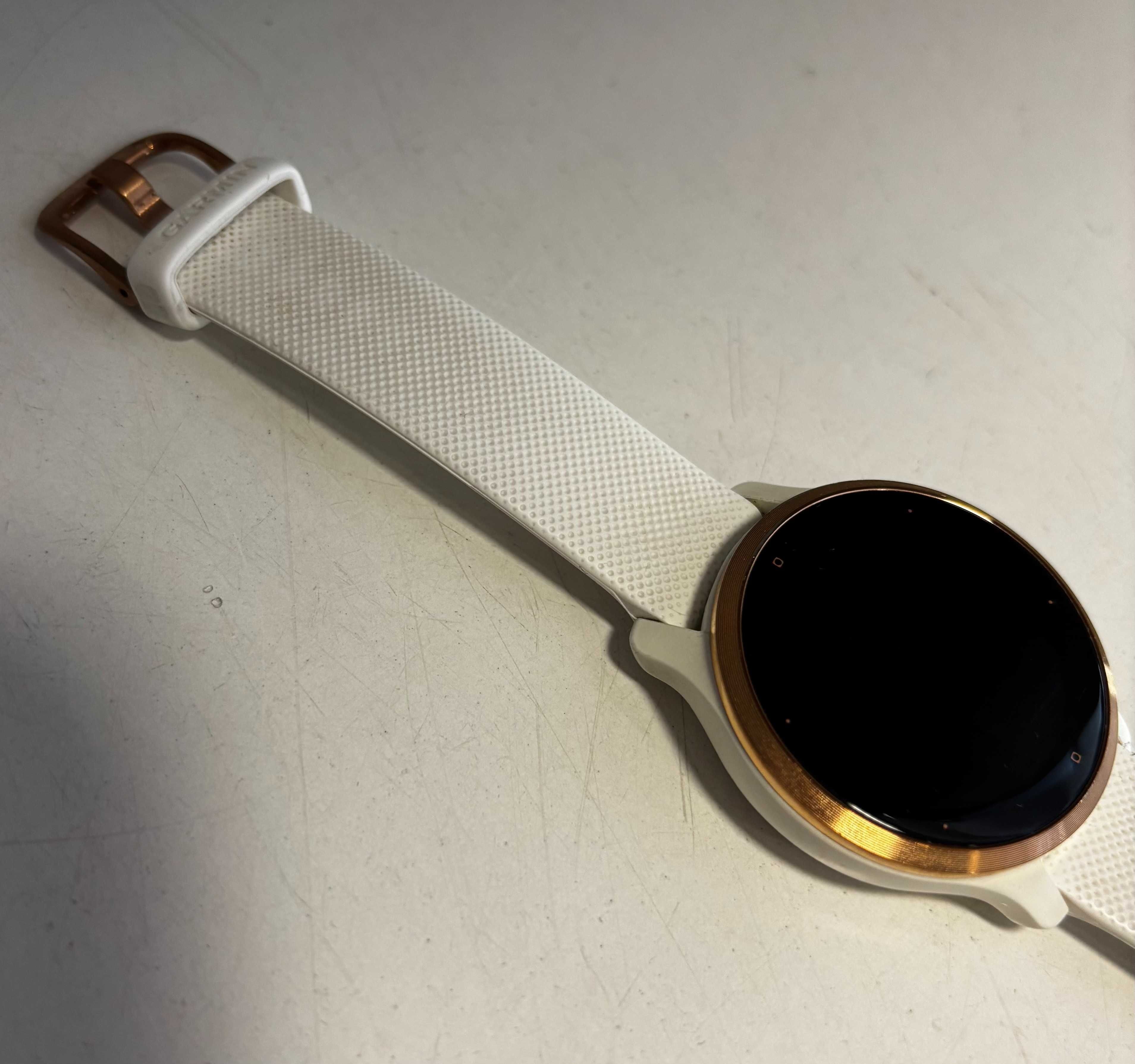 Smartwatch GARMIN Venu 2S // 40mm Różowo-złoty