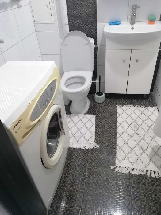 Продам 2-х кімнатну квартиру, Поділ