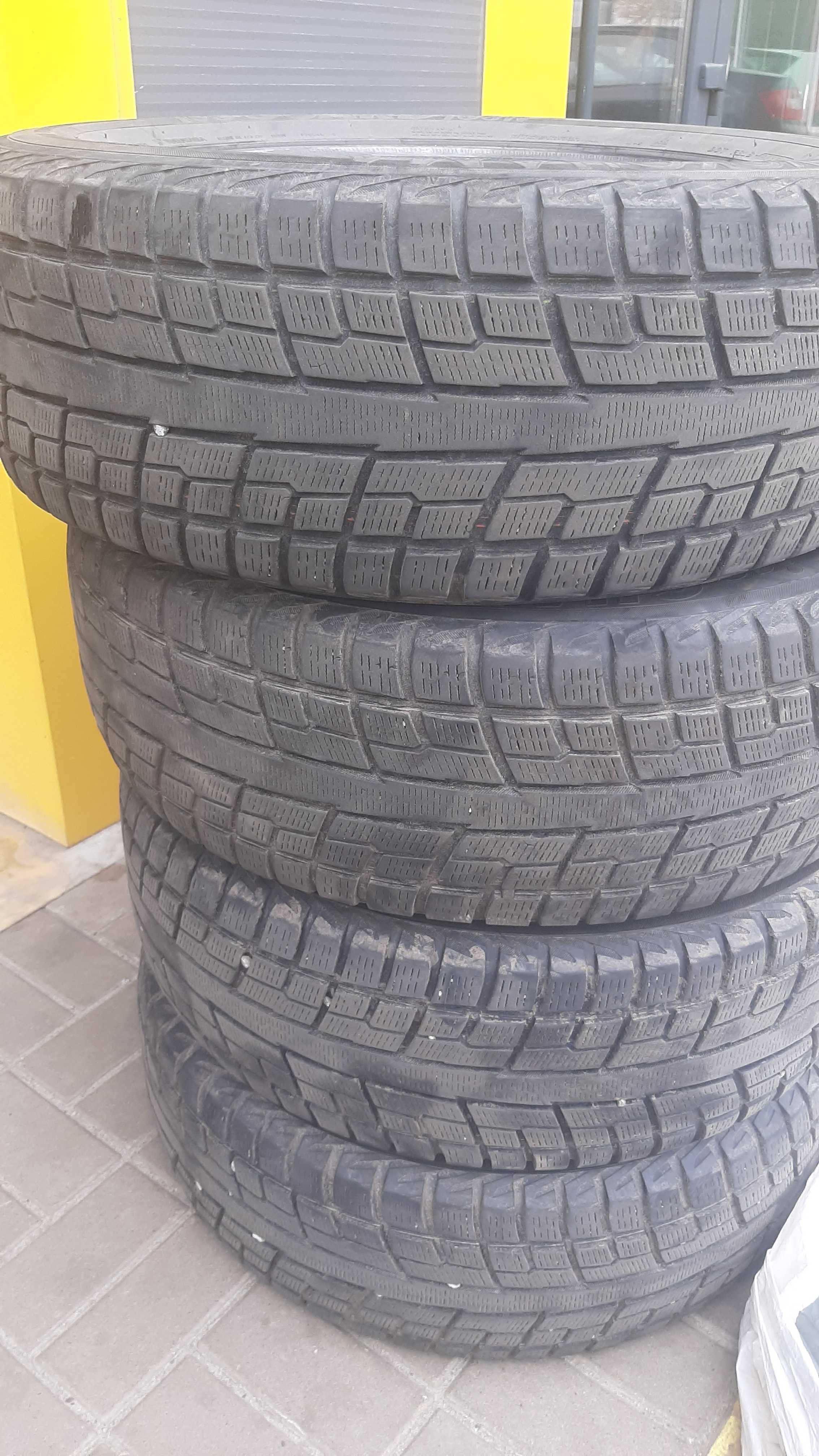 Yokohama ice guard 235/65 R17 Б/У