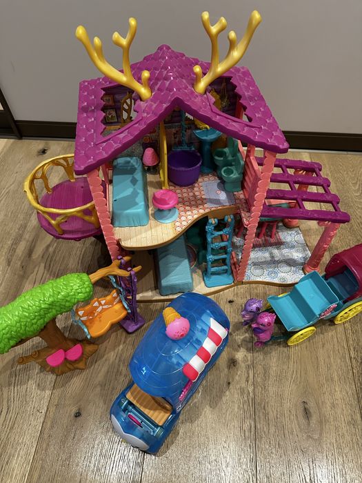 Domek Enchantimals z akcesoriami