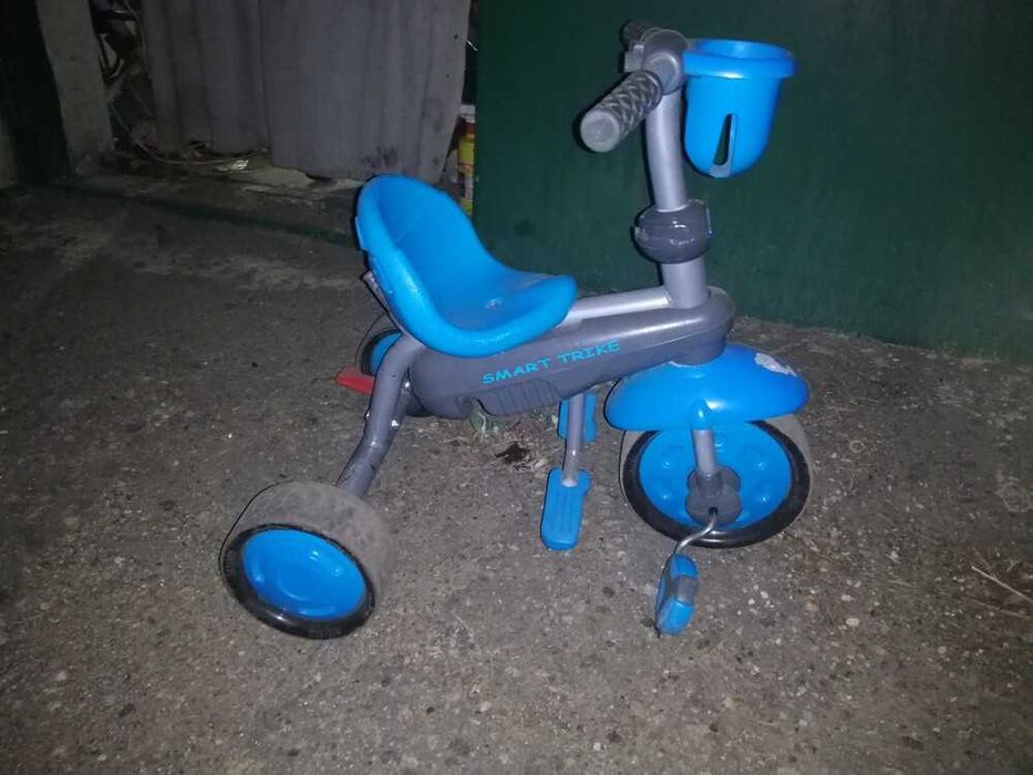 Детский велосипед с родительской ручкой Smart Trike