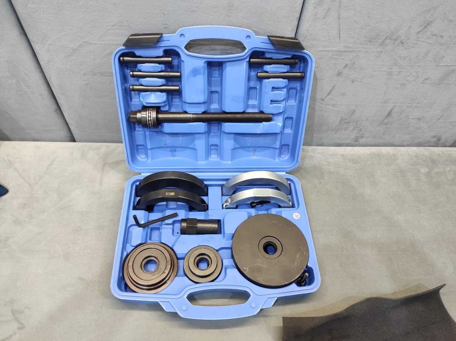 Profesjonalne narzędzie do demontażu i montażu łożysk kół.  VW.