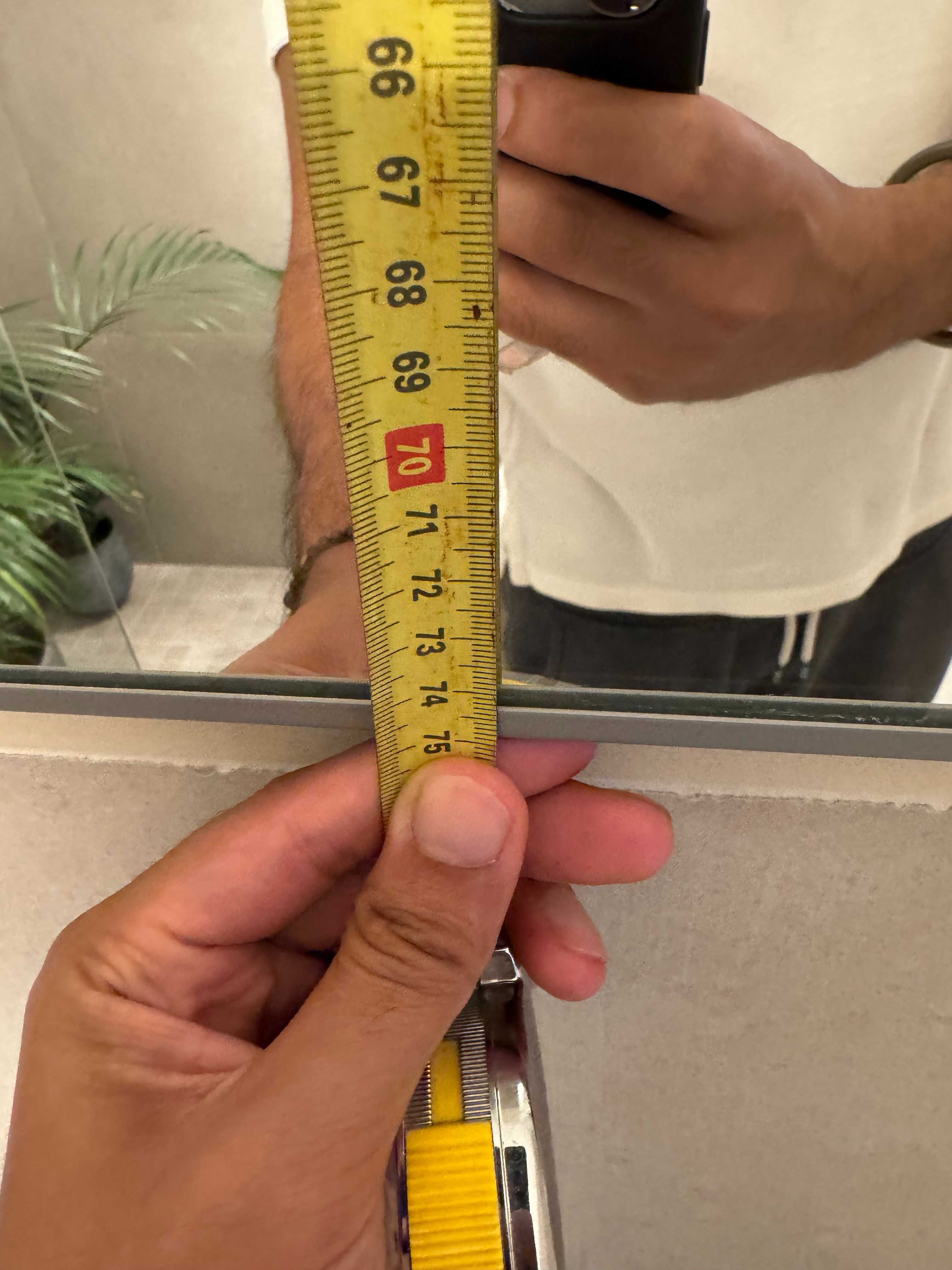 Armários de Casa de Banho com Espelho – 2 Unidades – €100 (Conjunto)