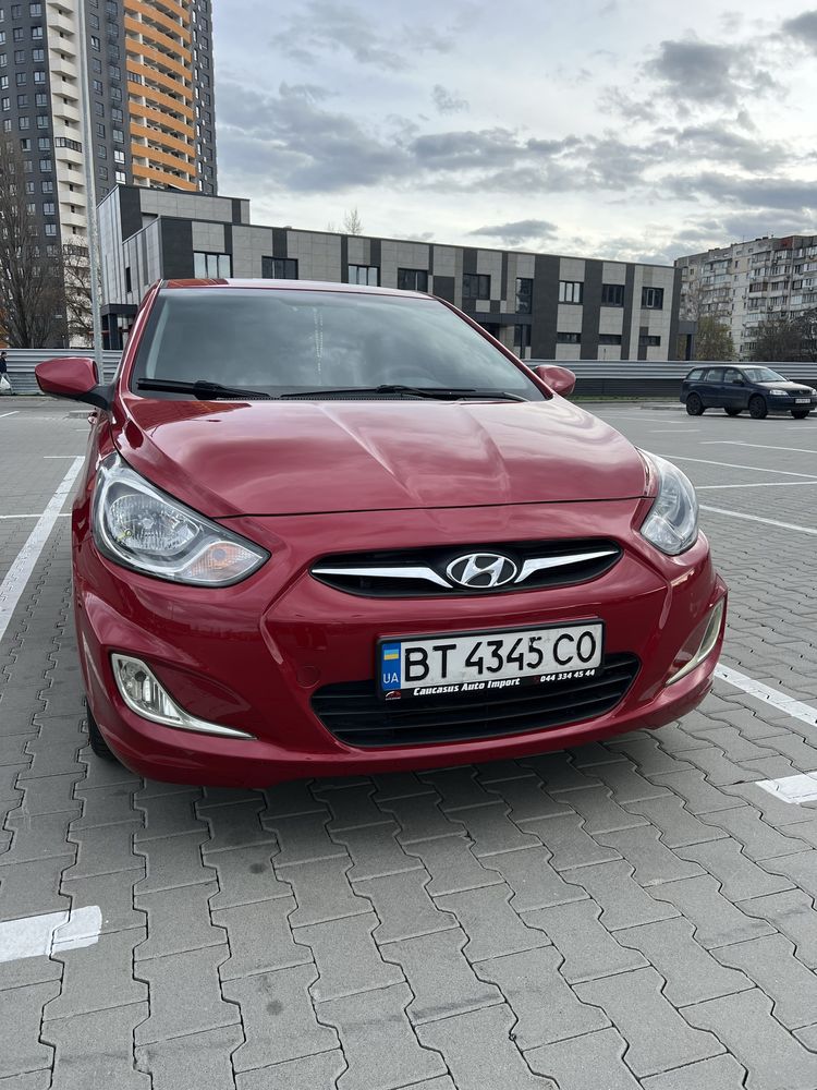 Hyundai  accent