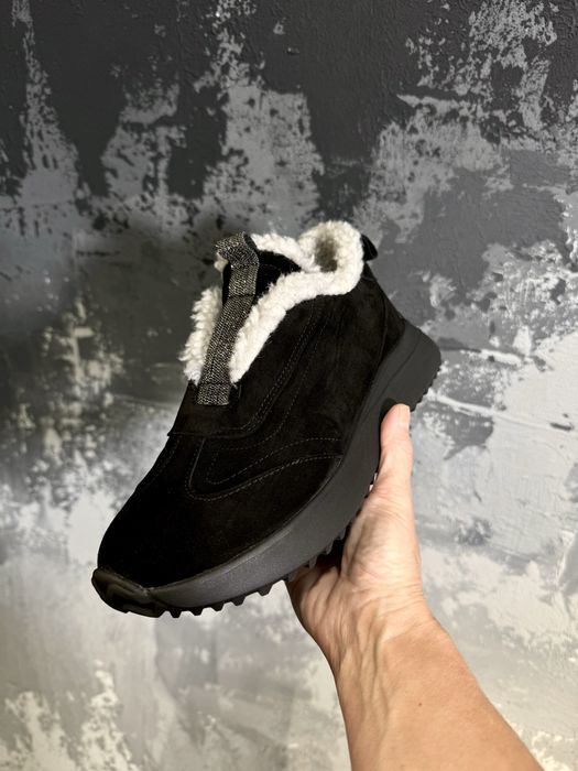 Кросівки жіночі утеплені