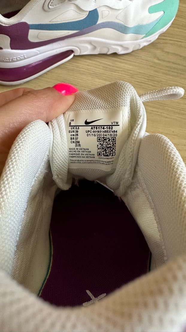 Nike Air Max 270 React