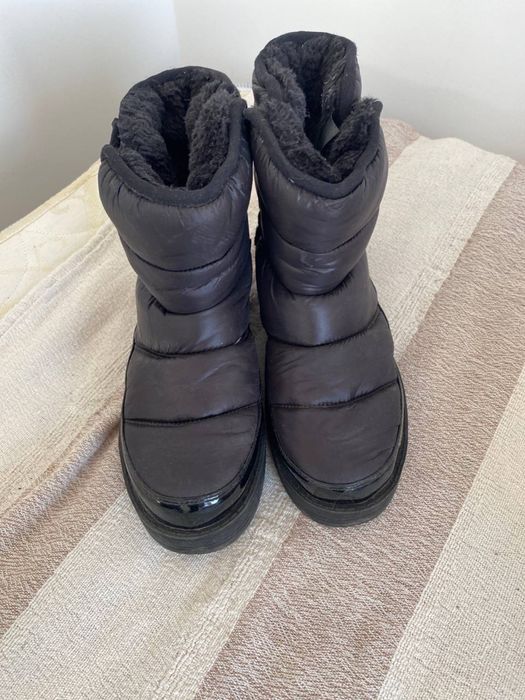 Продам жіночі ботинки