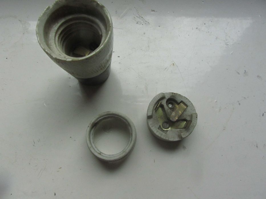 Stara oprawka porcelanowa gwint do żarówki E27