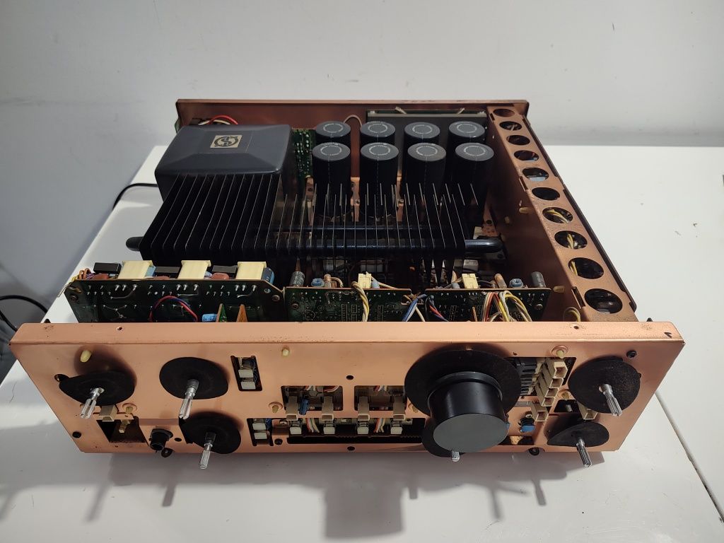 Sansui AU-D907F wzmacniacz stereo