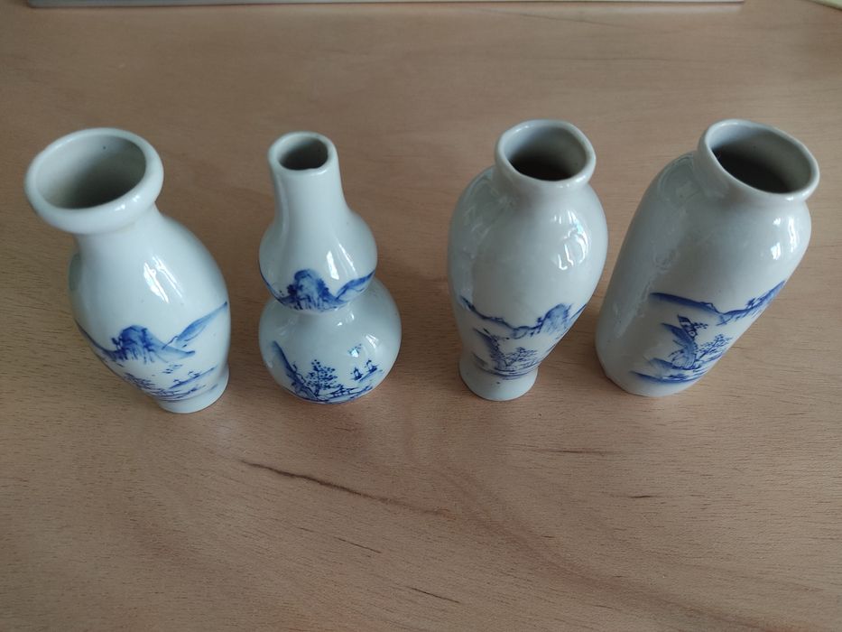 4 Vasos em porcelana pintados à mão, origem chinesa