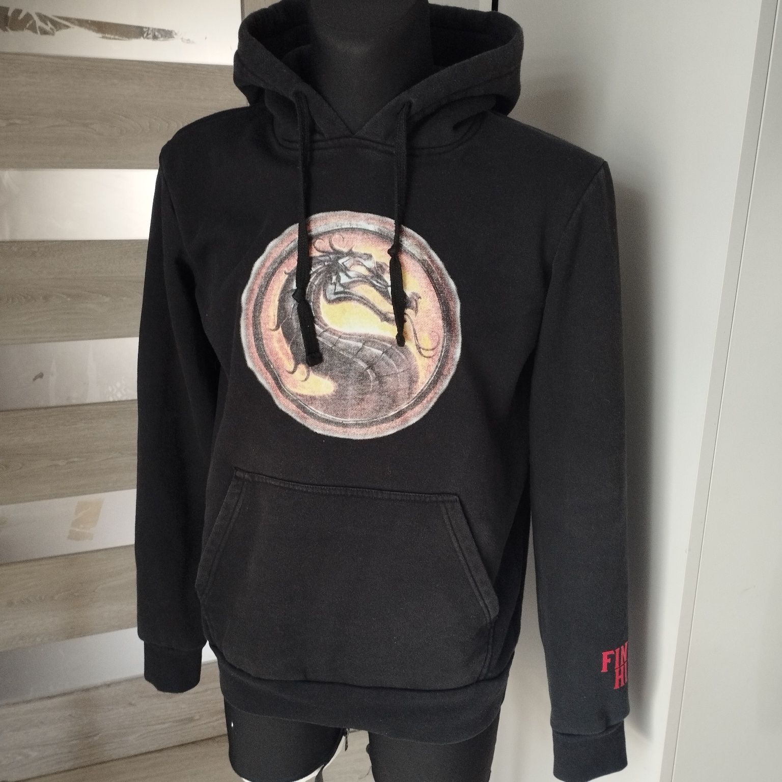 Bluza męska Cropp rozmiar M czarna mortal kombat