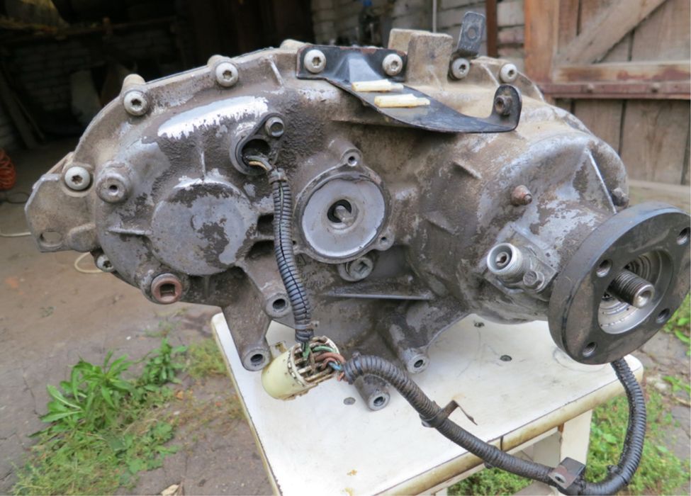 Раздатка киа соренто 1  47300 4С210 -211