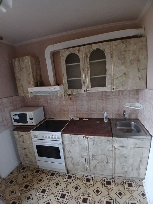 Продам кухня мебель,, ковролин 3.40на 5,5